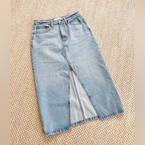 Abercrombie & Fitch High Rise Denim front slit Midi Skirt Front Slit Size 28 / 6